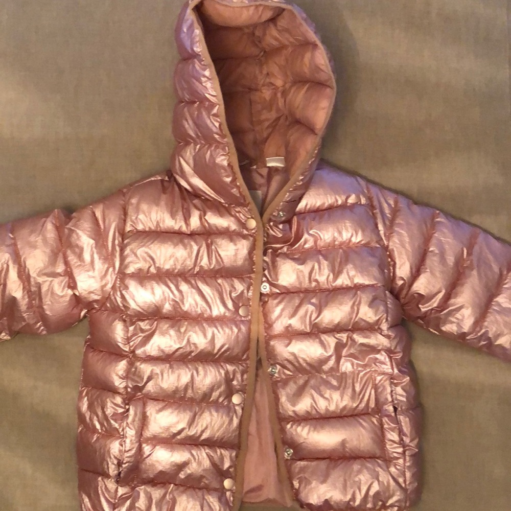 Lightweight puffer jacket with sparkle size 4-5 years.